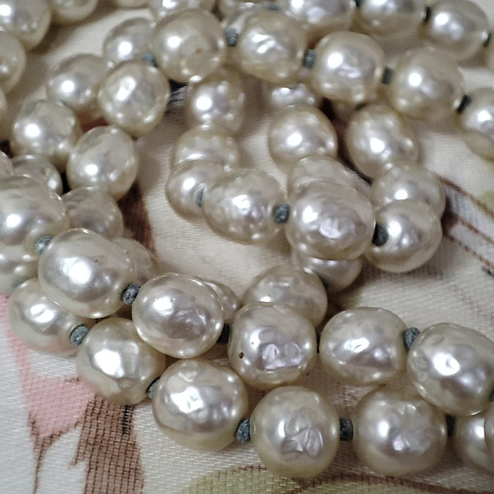 Miriam Haskell Signed Single Strand Necklace Faux Baroque Pearl Clasp Vintage - Picture 8 of 12